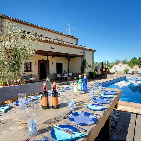 Villa Hacienda Olivos By Vintage Travel *